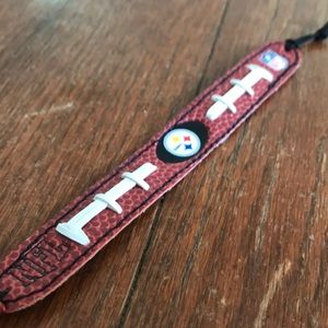NWOT Steelers leather bracelet